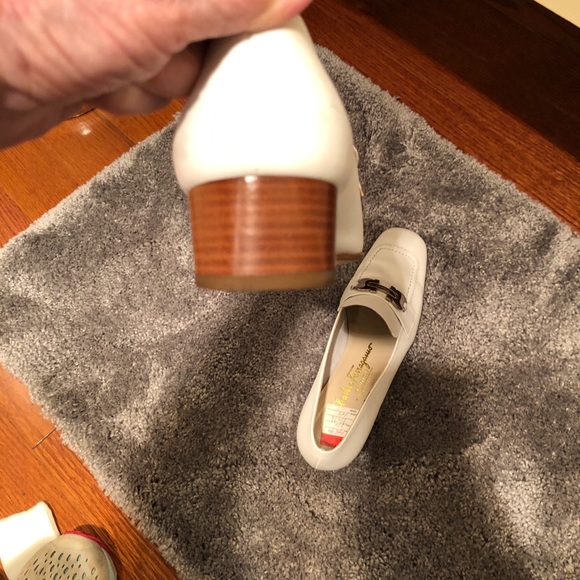 Salvatore Ferragamo White Flats, 7 1/2 AA, Gancini - Picture 6 of 8